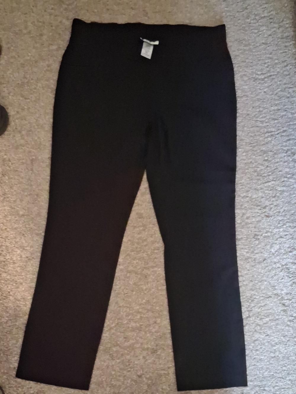 Capris Pants - Picture 2 of 3
